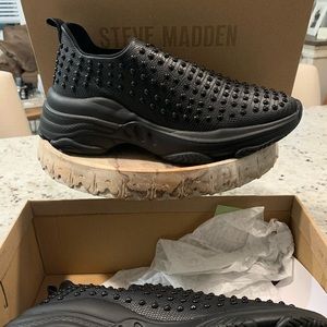 Steve Madden Marathon Black Shoes